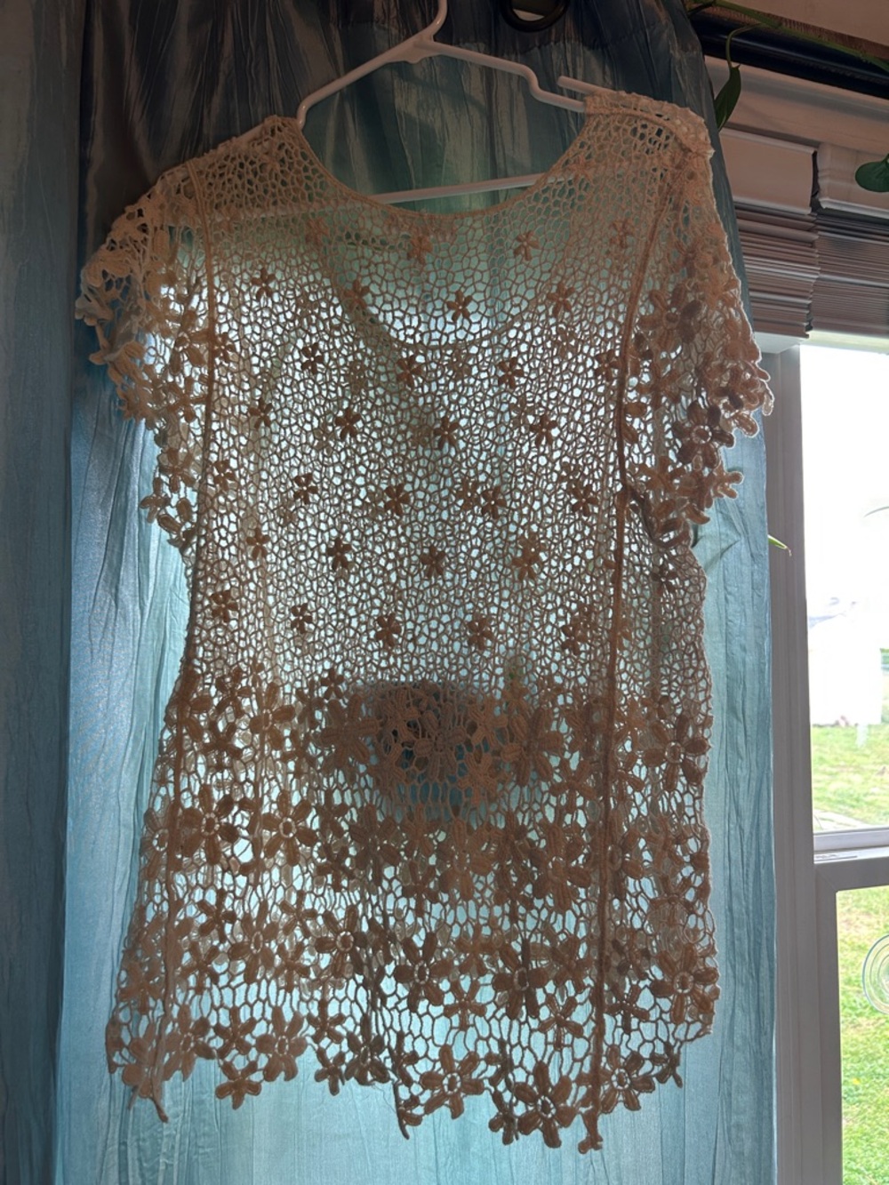 Roommates Cream Crochet Floral Short Sleeve Tunic